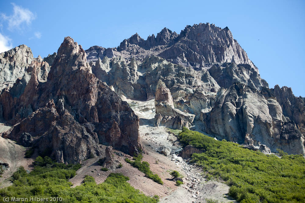 Carretera Austral: 27/12 Coyhaique - Cerro Castillo / Craggy mountain. Click to see full size image