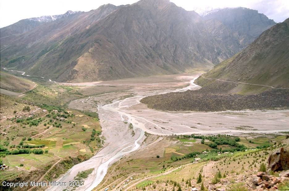 Indian Himalayas : Keylong - Patseo / View near Darchu. Click to see full size image