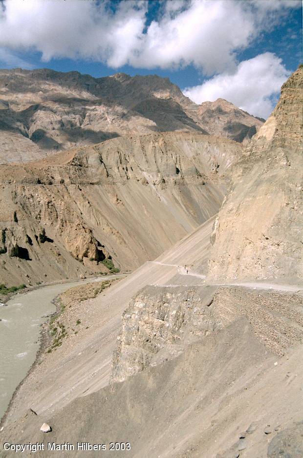 Indian Himalayas : Tabo - Kaza / Along the Spiti River. Click to see full size image