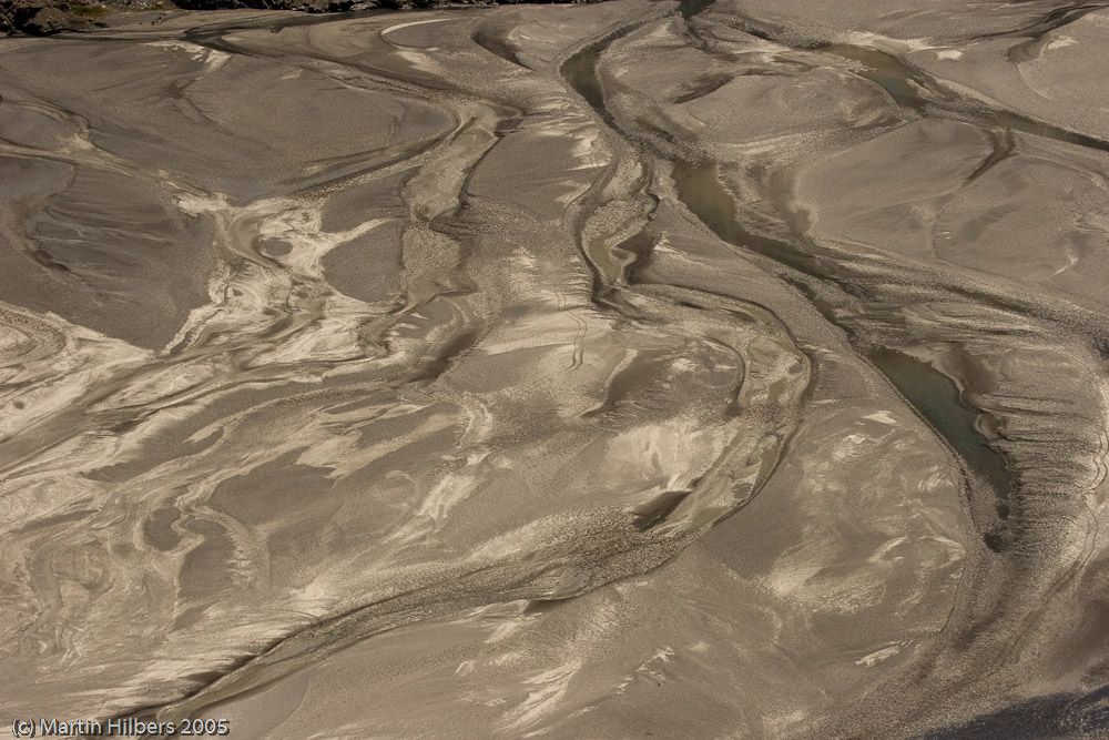 Karakoram Highway : Karimabad - Passu / Hunza riverbed. Click to see full size image