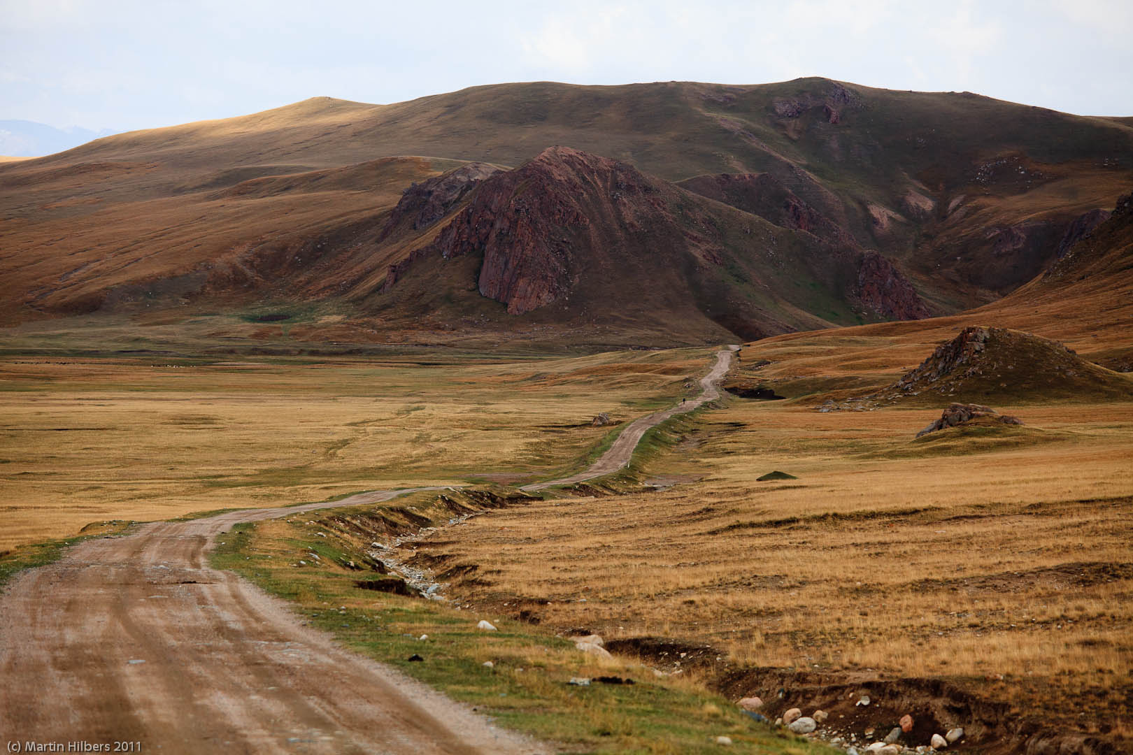 Kyrgyzstan: 26/8 Lakol - Balgart Valley - (Jeluu Suu) / Towards Balgart Valley. Click to see full size image