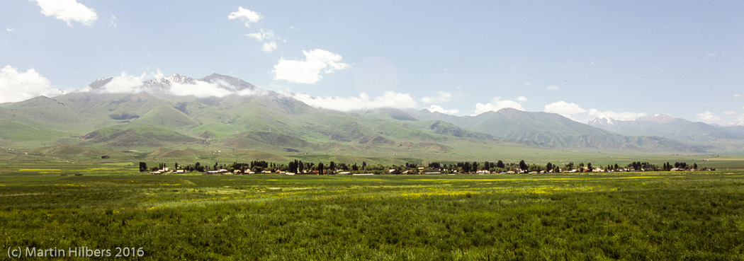 Kyrgyzstan: 29/06 Across Ala Bash Pass to Yurt came near Temir Kanat / Toguz Bulak. Click to see full size image