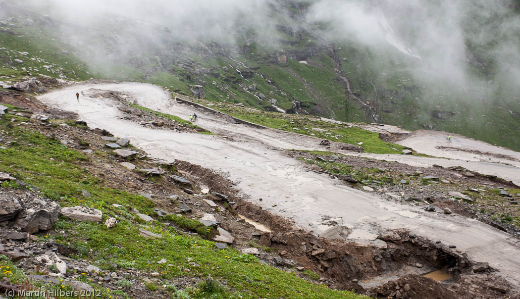 Ladakh: 22/8 Rohtang La / Damp Rohtang. Click to see full size image
