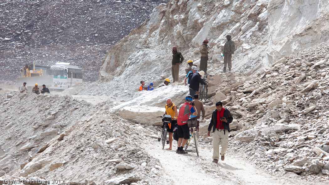 Ladakh: 24/8 Baralacha La / Getting across a landslide. Click to see full size image