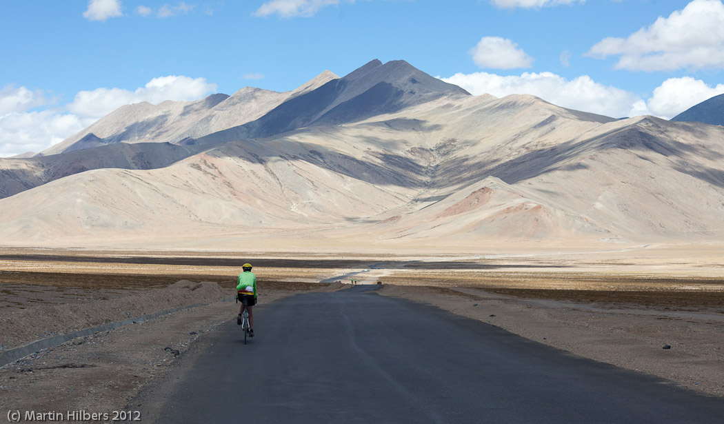 Ladakh: 26/8 Moray Plains / On the Moray Plains. Click to see full size image