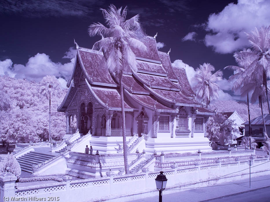 Laos: 8/11 Luong Prabang / Royal palace temple. Click to see full size image
