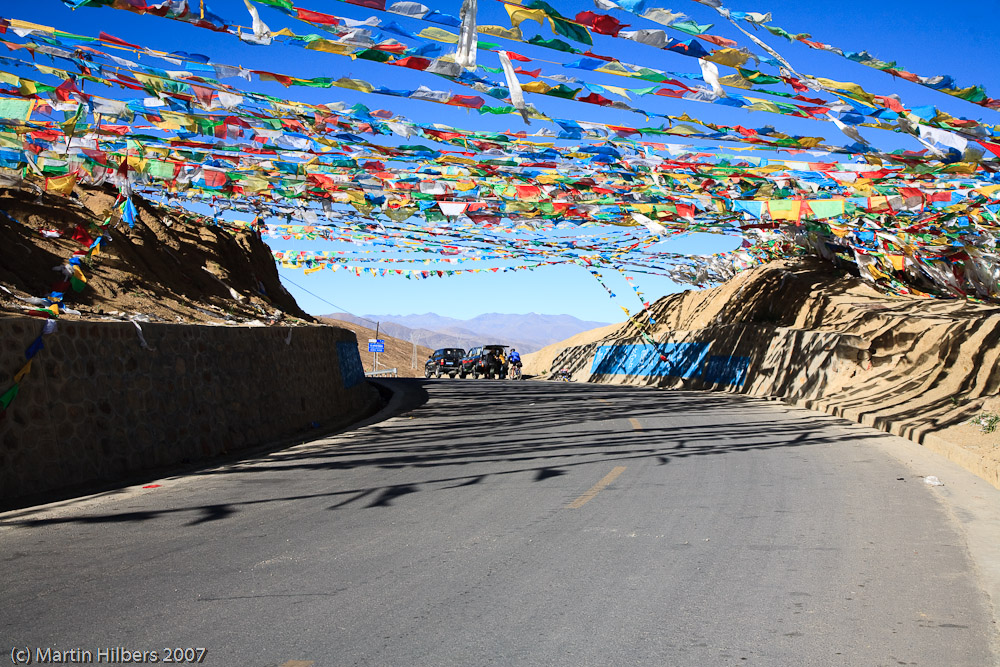 Lhasa Kathmandu : Reso - Dropu / Yulong La. Click to see full size image
