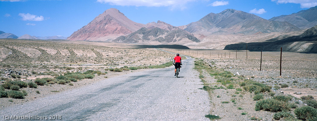 Pamirs : Murghab - Akbaital / Somwhere between Murghab and Ak Baital. Click to see full size image