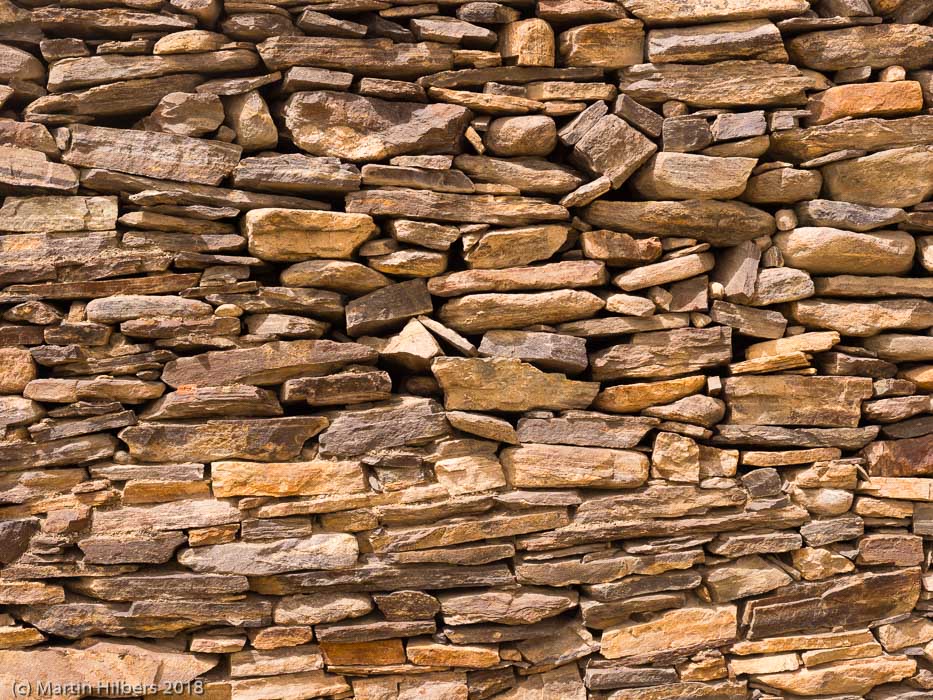 Pamirs : Yamchun / Yamchun fort drywall. Click to see full size image