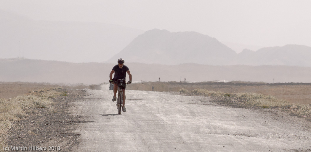 Pamirs : Buzun Kul - Bash Gumbez / On tarmac again. Click to see full size image