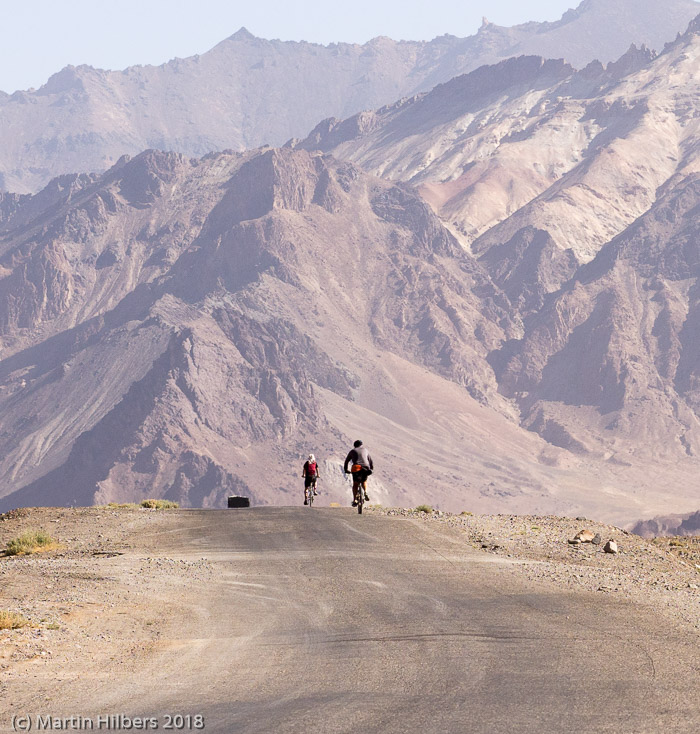 Pamirs : Murghab - Akbaital / On the Pamir Highway. Click to see full size image