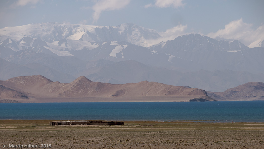 Pamirs : Akbaital - Kara Kul / Lake Karakul. Click to see full size image