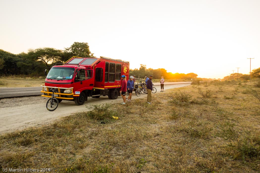 Victoria Falls - Cape Town: 24/5 Maun - Ghanzi / Ride start at Sunrise. Click to see full size image