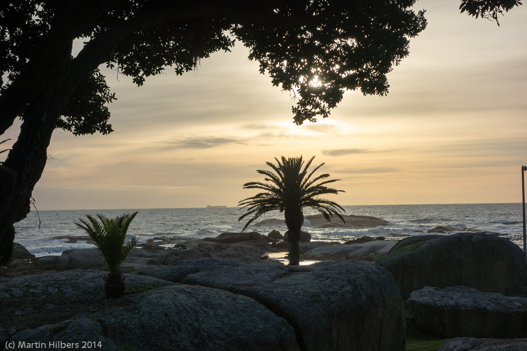 Victoria Falls - Cape Town: 6/6 Cape of good Hope / Coast at Camp Bays. Click to see full size image